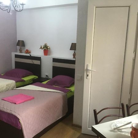Guest House Madonna Tbilisi Eksteriør billede