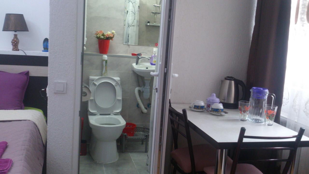 Guest House Madonna Tbilisi Eksteriør billede
