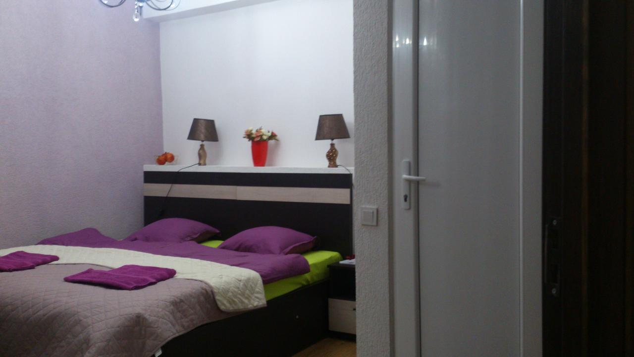 Guest House Madonna Tbilisi Eksteriør billede